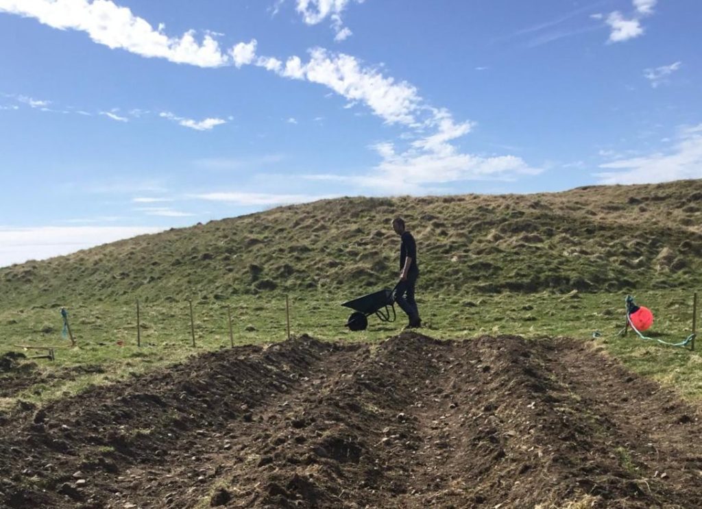 201ef4b7-8b13-4adf-b9b8-cb72f8d68f2c